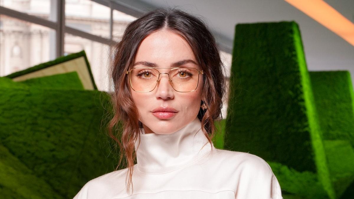 Ana de Armas Stuns in Bold Leather Dress at Louis Vuitton Show